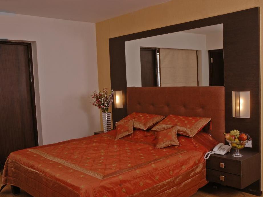 Arpanaa Hotel Tiruvannamalai Exterior photo