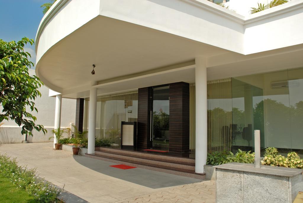 Arpanaa Hotel Tiruvannamalai Exterior photo